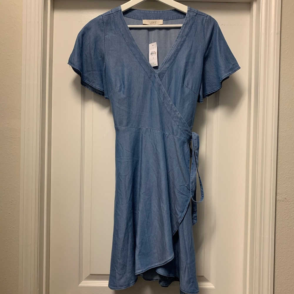 Loft Denim Wrap Dress NWT size 4